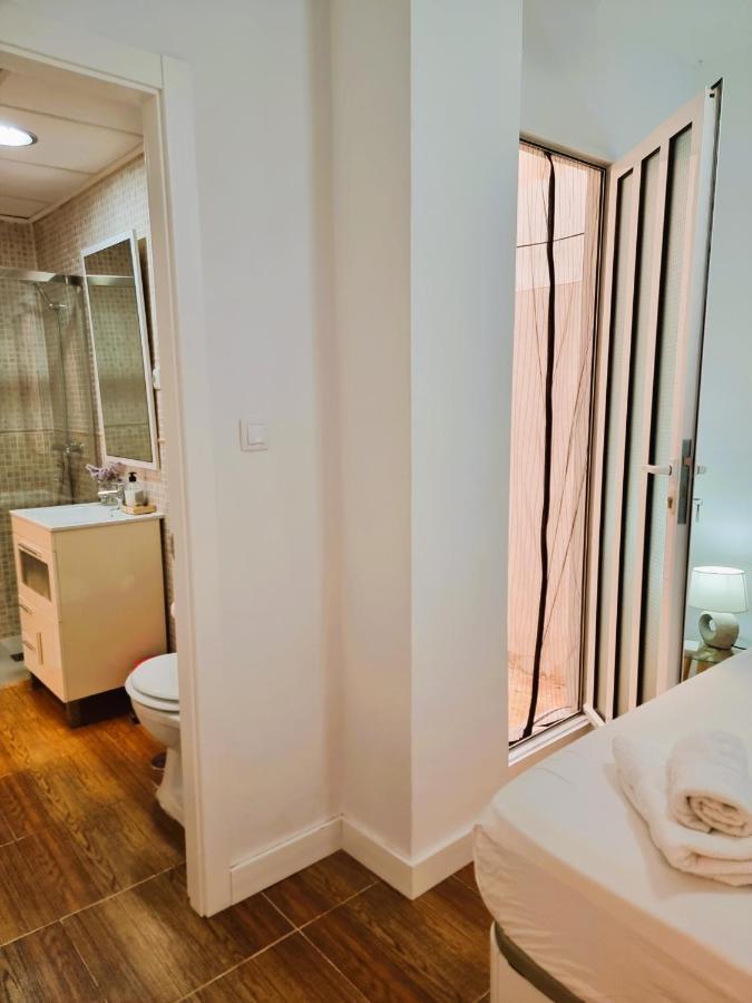 Claudia Tourist Apartment Alicante Ngoại thất bức ảnh