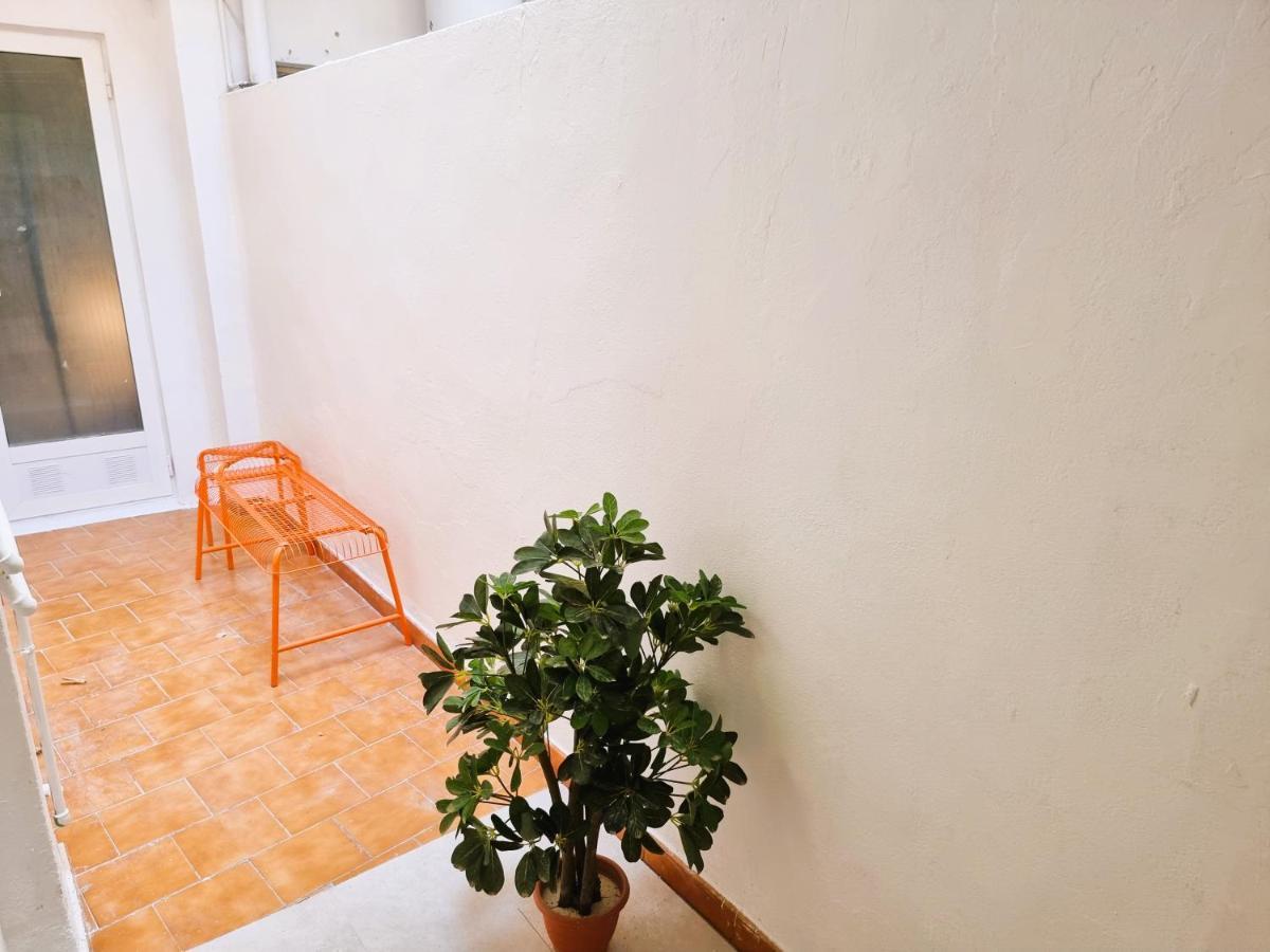 Claudia Tourist Apartment Alicante Ngoại thất bức ảnh