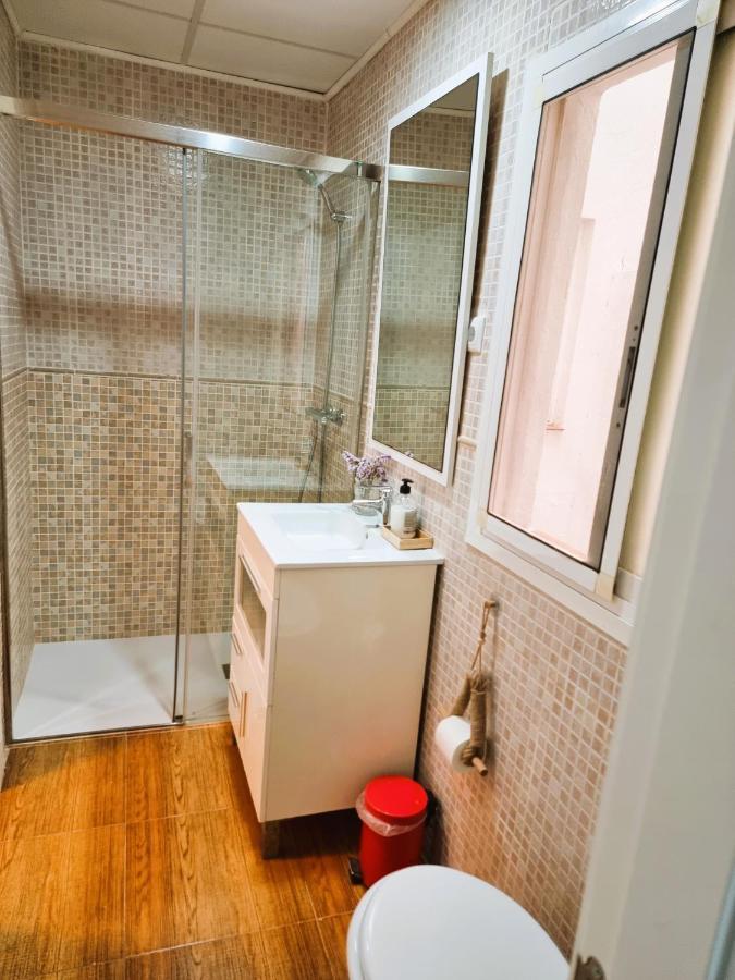 Claudia Tourist Apartment Alicante Ngoại thất bức ảnh